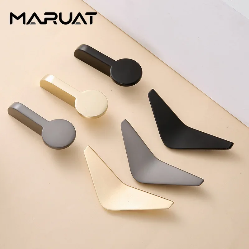 Zinc Alloy Modern Gold Black C - Drawer Pull Gold recension och pris